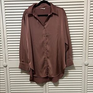 entro Satin Button-Up Blouse in Mauve Pink